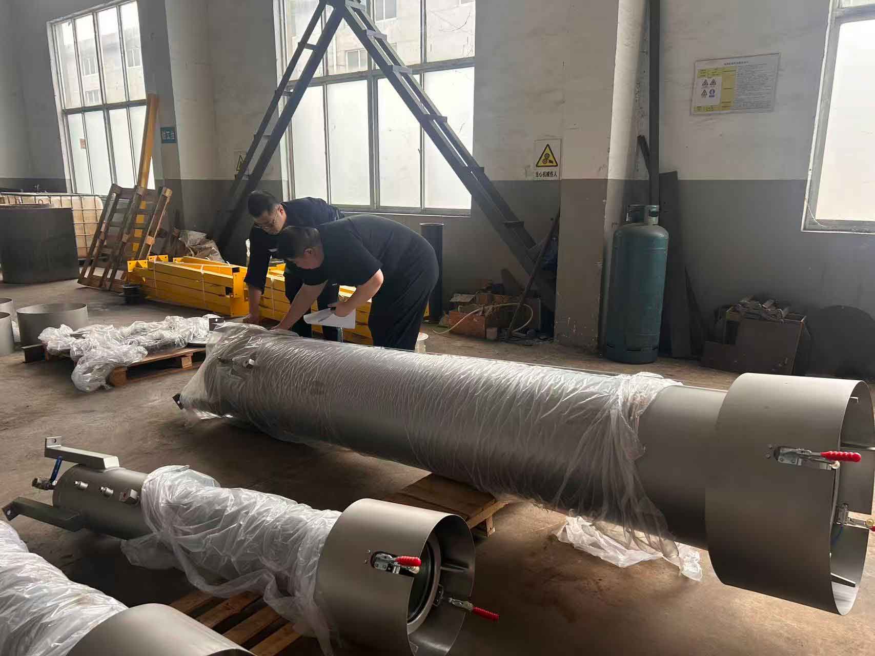 HS vessel hydro testing machine for CNG cylinder